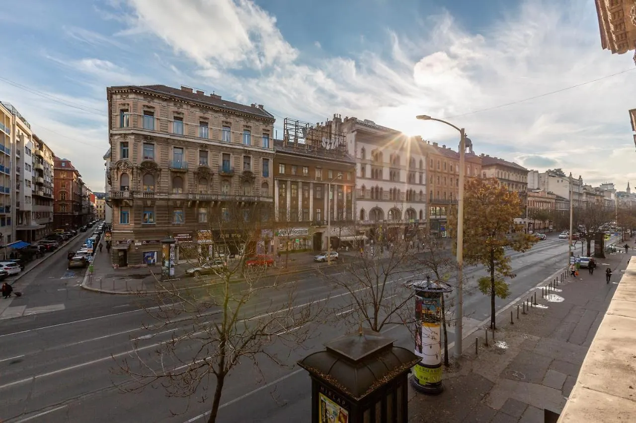 Downtown Apartment In The Heart Of Budapest 0*,  Ungheria