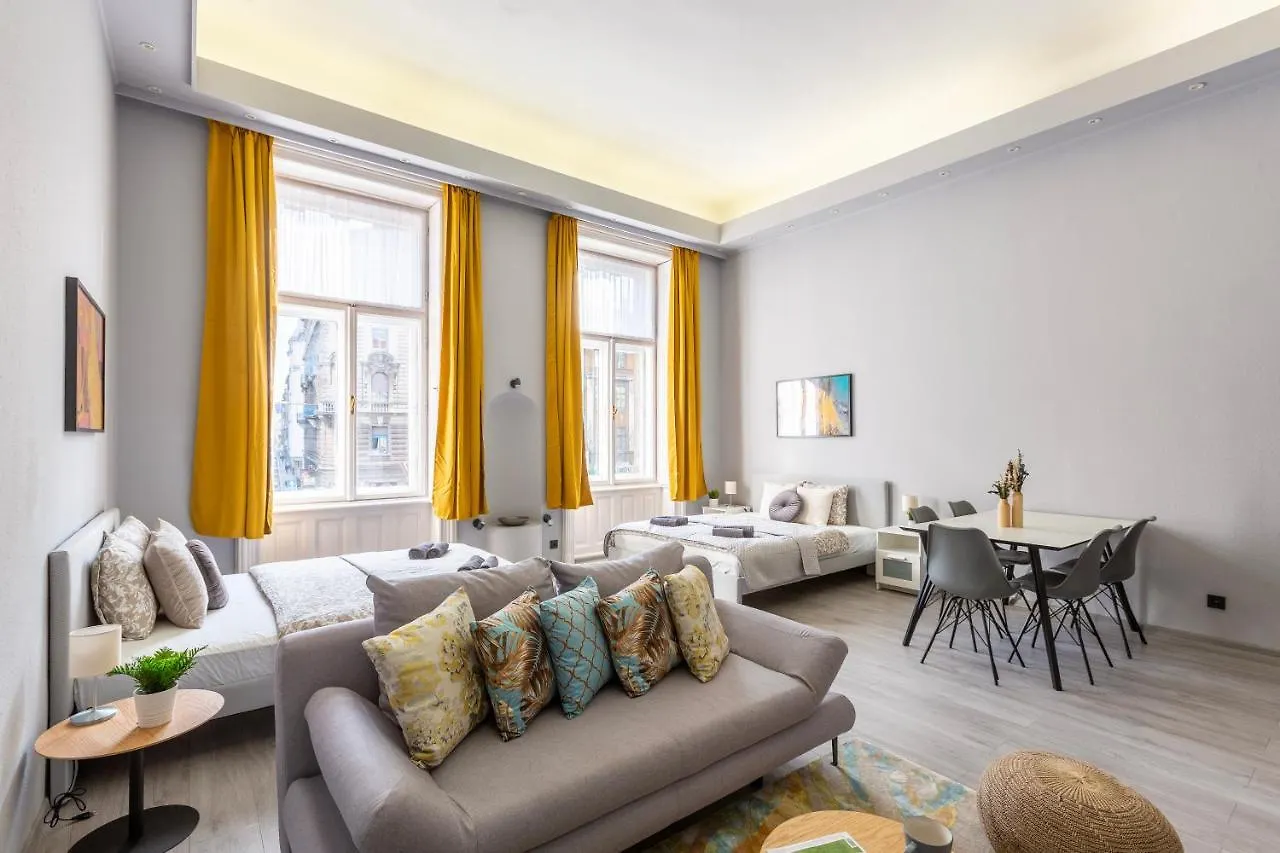 Downtown Apartment In The Heart Of Budapest location