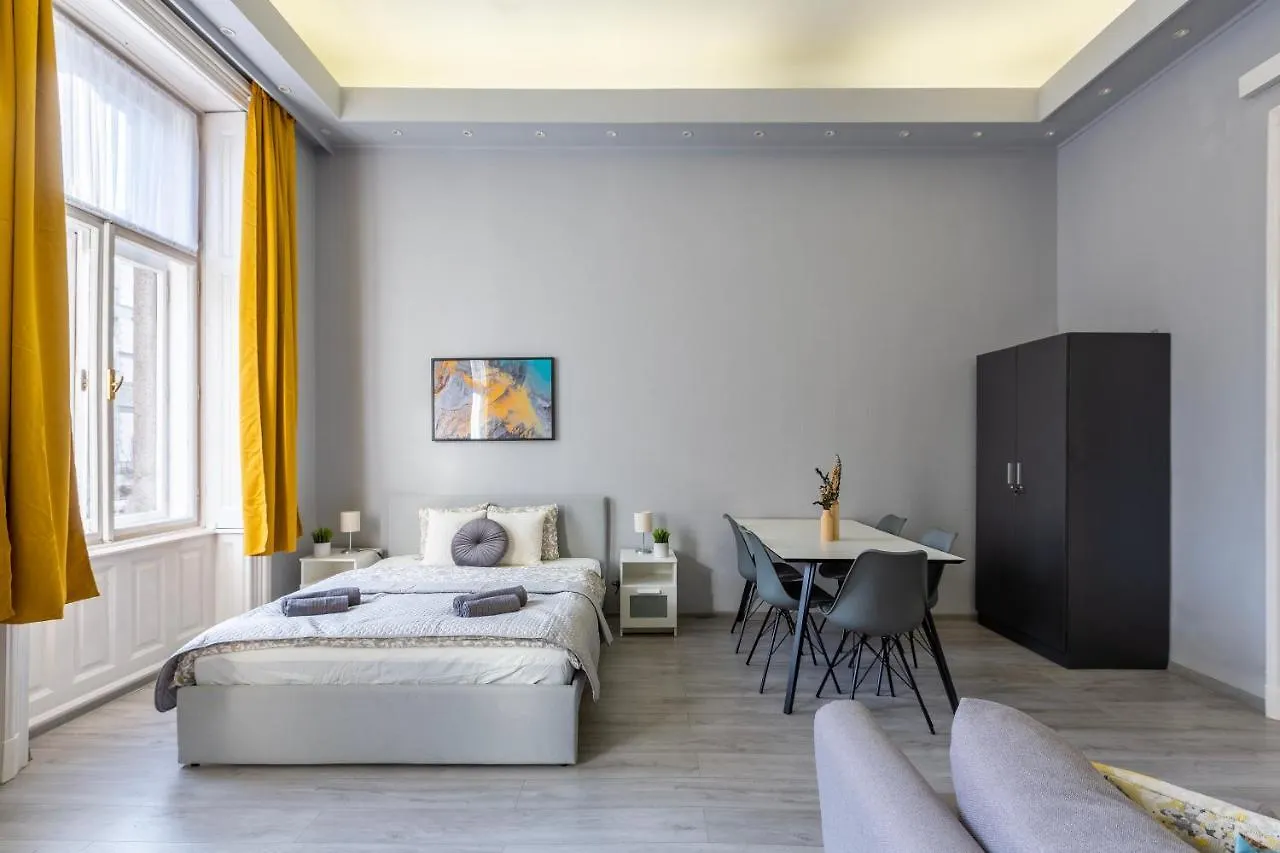 Downtown Apartment In The Heart Of Budapest