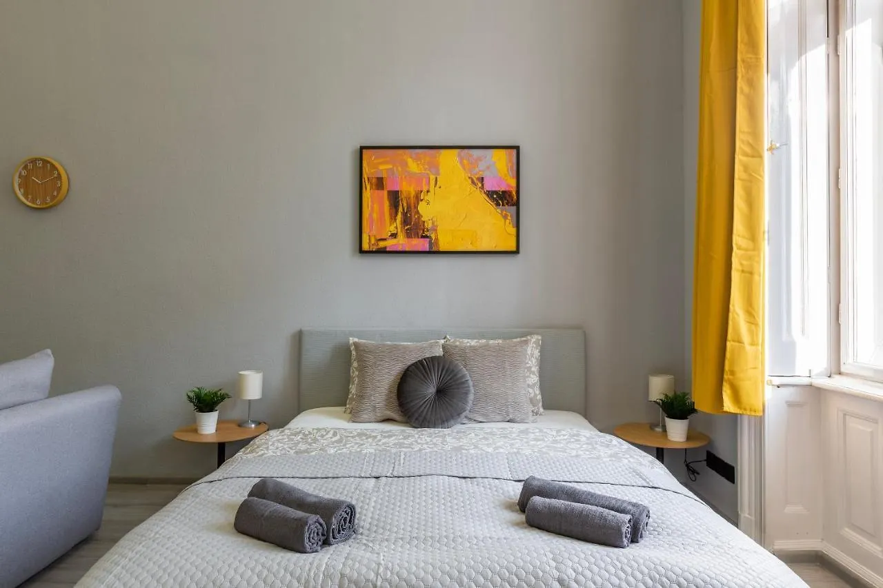 Downtown Apartment In The Heart Of Budapeszt 0*,  Węgry